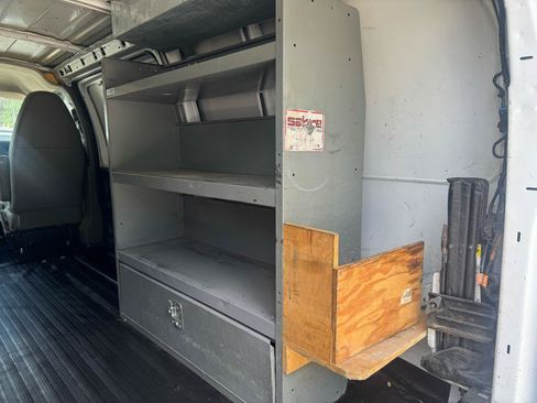 Used 2010 Chevrolet Express 3500 w/ Power Package RWD image 13