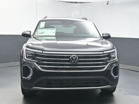 New 2026 Volkswagen Atlas SE FWD image 3