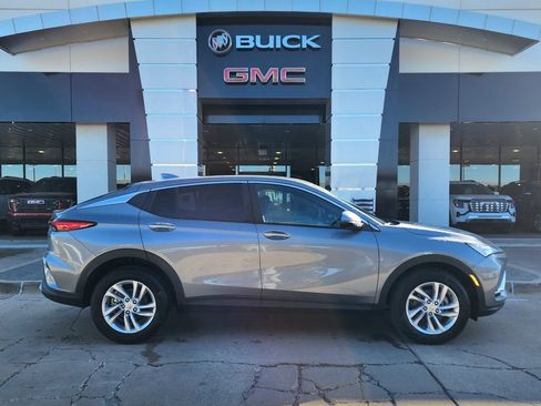 New 2026 Buick Envista Preferred w/ Convenience I Package FWD image 3