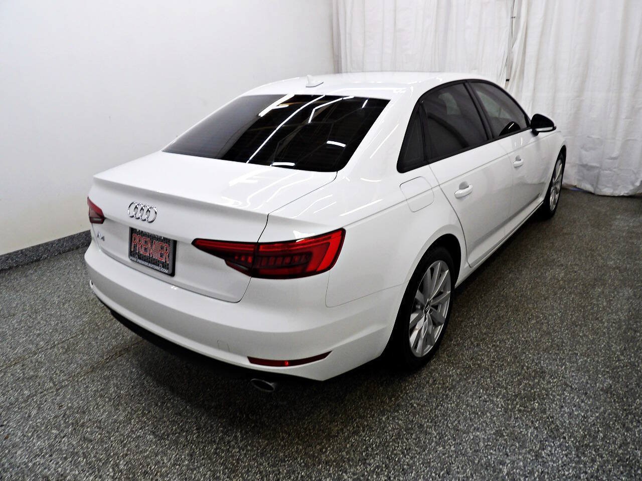 Used 2017 Audi A4 2.0T Premium FWD image 6