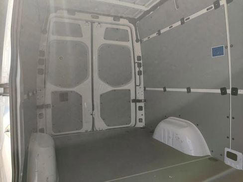 Used 2025 Mercedes-Benz Sprinter 2500 image 27