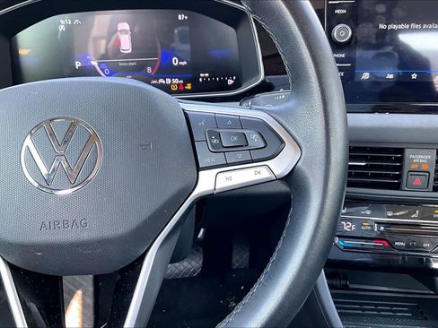 Used 2025 Volkswagen Jetta SE FWD image 20