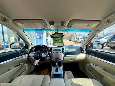 Used 2011 Subaru Outback 2.5i Premium AWD/4WD image 29