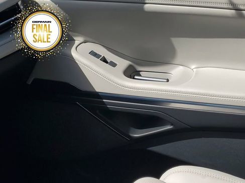 New 2025 Lincoln Navigator Reserve image 25