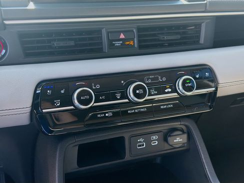 Used 2023 Honda Pilot Elite image 15