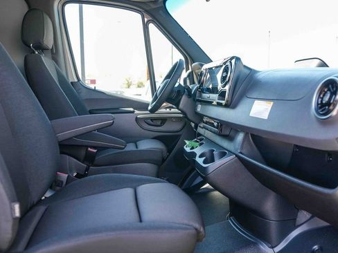 New 2026 Mercedes-Benz Sprinter 2500 image 17