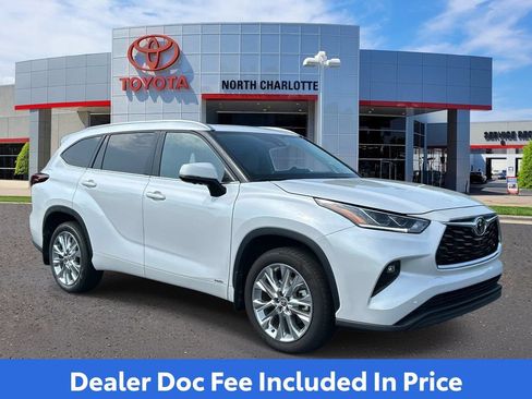 New 2026 Toyota Highlander Limited AWD/4WD image 1