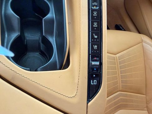 Used 2021 Chevrolet Corvette Stingray Premium Conv w/ Z51 Performance Package RWD image 44