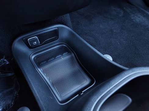 New 2026 Chrysler Pacifica Select FWD image 26