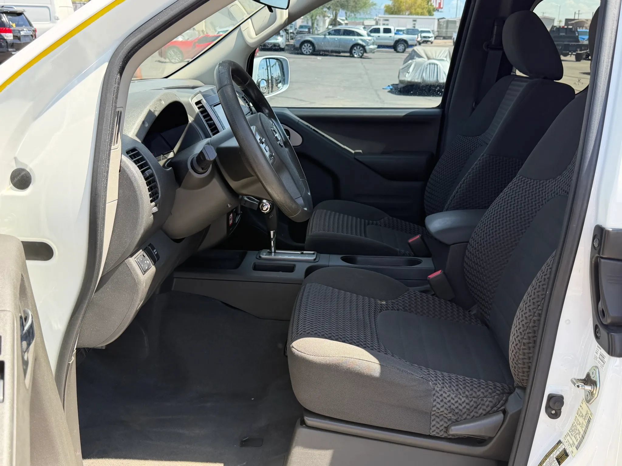 Used 2019 Nissan Frontier SV RWD image 8