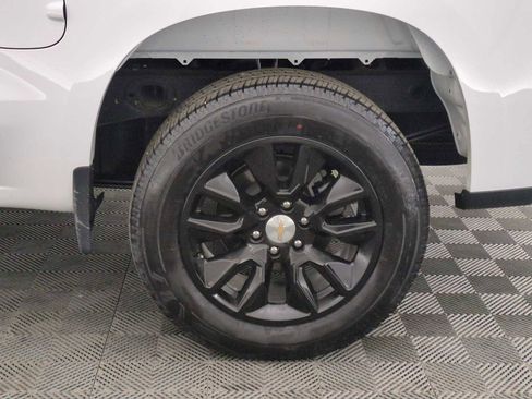 New 2025 Chevrolet Silverado 1500 Custom image 12