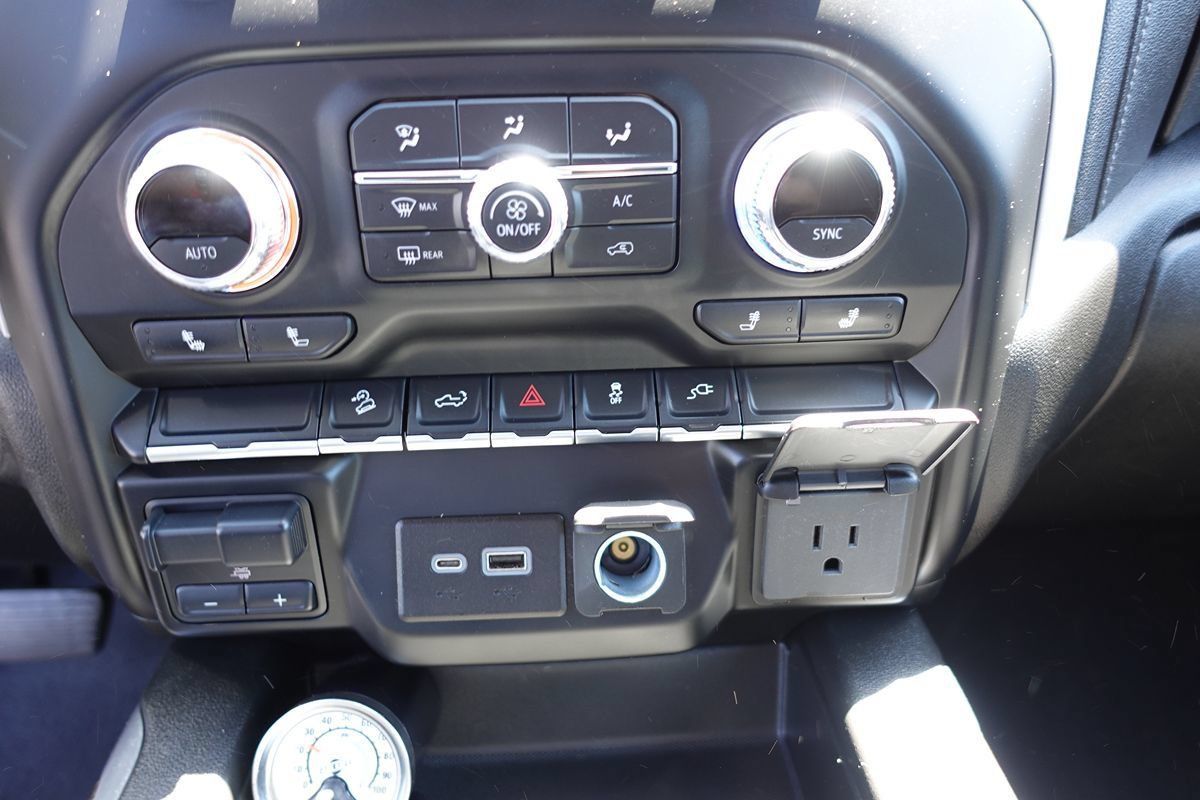 Used 2022 GMC Sierra 1500 Elevation w/ Preferred Package AWD/4WD image 46