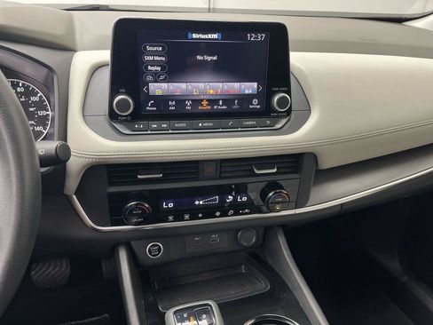 Used 2023 Nissan Rogue SV AWD/4WD image 18
