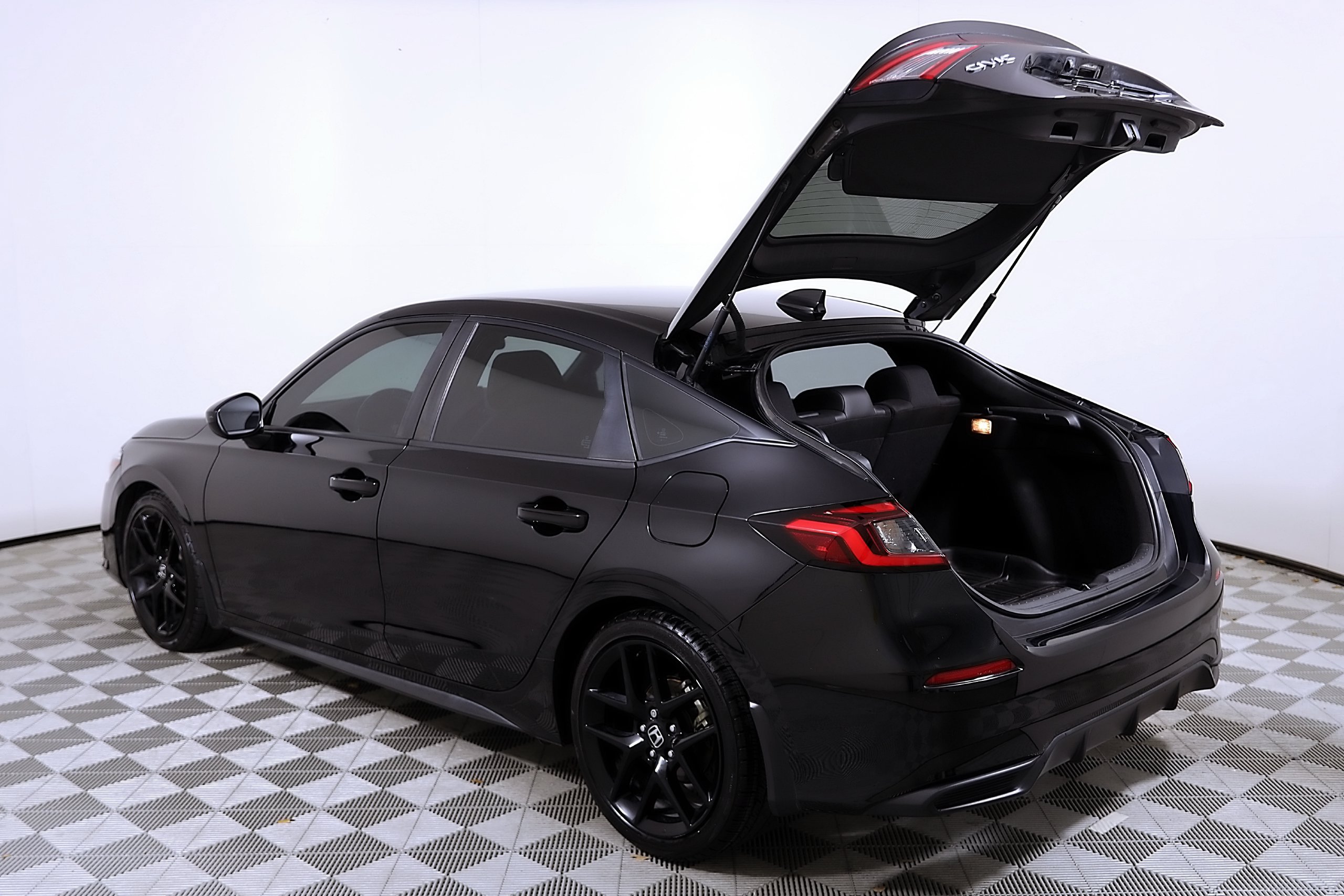 Used 2024 Honda Civic Sport image 10