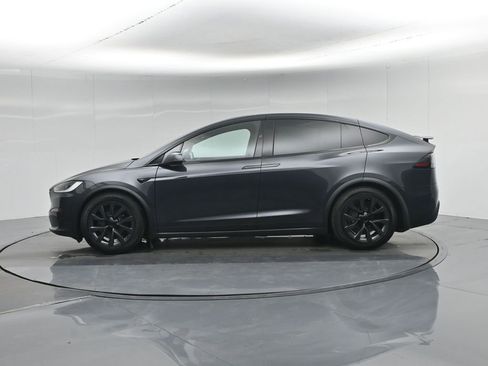 Used 2024 Tesla Model X image 25