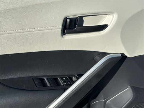 Certified 2024 Toyota Corolla Cross L image 23