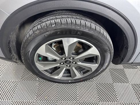 Used 2024 Ford Escape Platinum image 10