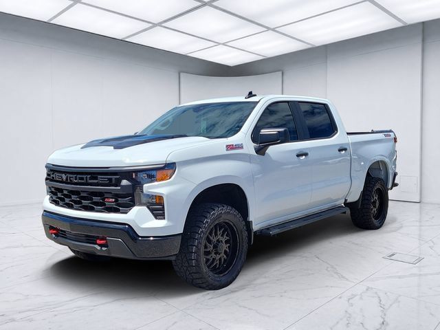 Used 2025 Chevrolet Silverado 1500 Custom Trail Boss AWD/4WD image 2