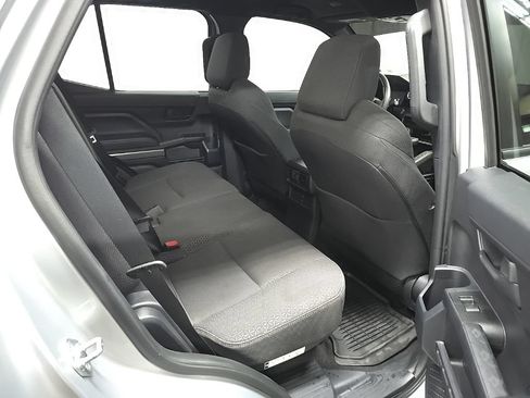 Used 2025 Toyota 4Runner SR5 AWD/4WD image 18