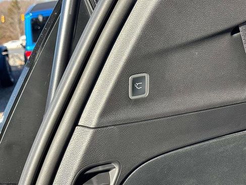 New 2026 Chrysler Pacifica Select image 5