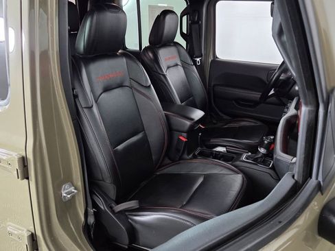 Used 2020 Jeep Gladiator Rubicon w/ Dual Top Group image 35