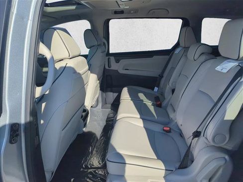 Used 2026 Honda Odyssey Touring image 17