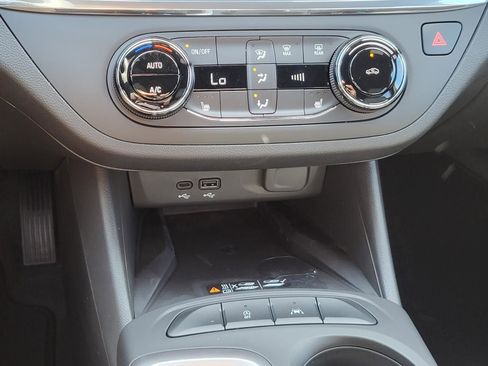 New 2026 Buick Envista Sport Touring w/ Convenience I Package FWD image 10