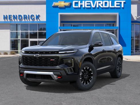 New 2026 Chevrolet Traverse Z71 w/ Enhanced Driving Package AWD/4WD image 8