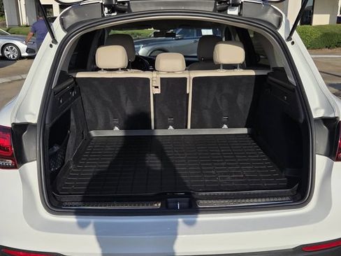 Used 2020 Mercedes-Benz GLC 300 image 27