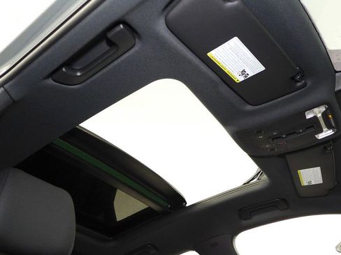 Used 2022 Audi Q3 2.0T Premium w/ Convenience Package image 18