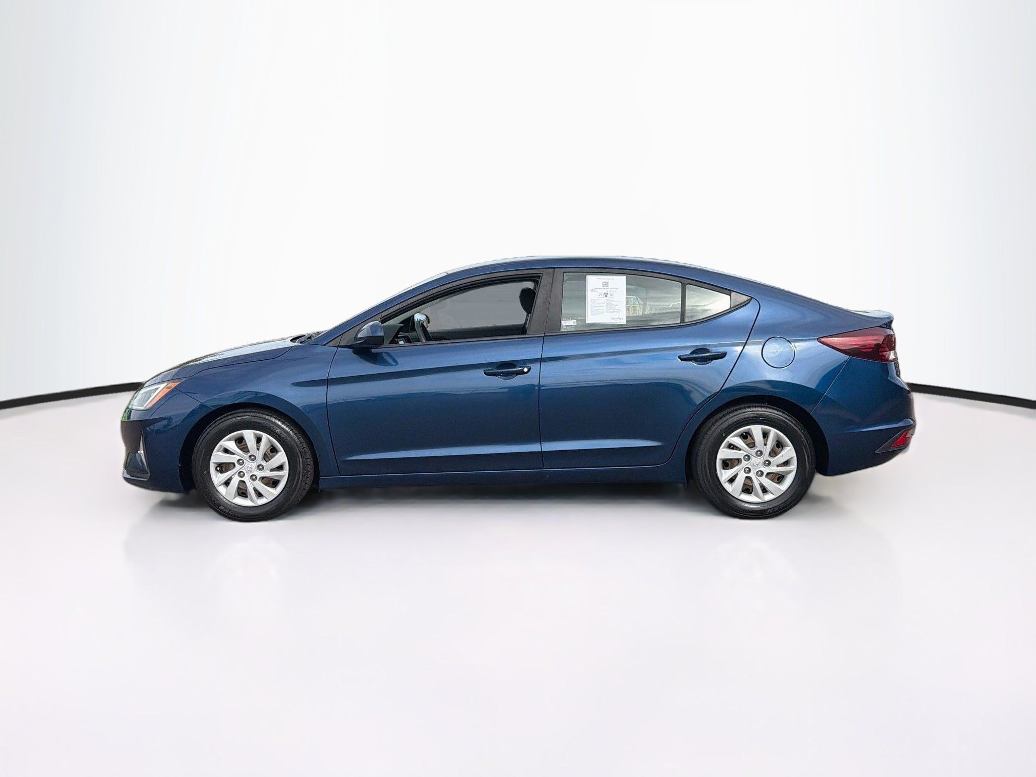 Used 2019 Hyundai Elantra SE FWD image 4