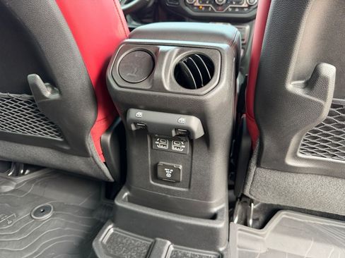 Used 2024 Jeep Wrangler Unlimited Rubicon 392 AWD/4WD image 33
