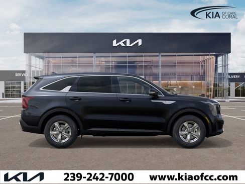 New 2026 Kia Sorento LX image 7