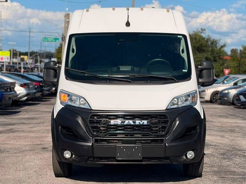 Used 2025 RAM ProMaster 2500 w/ Convenience Group FWD image 3