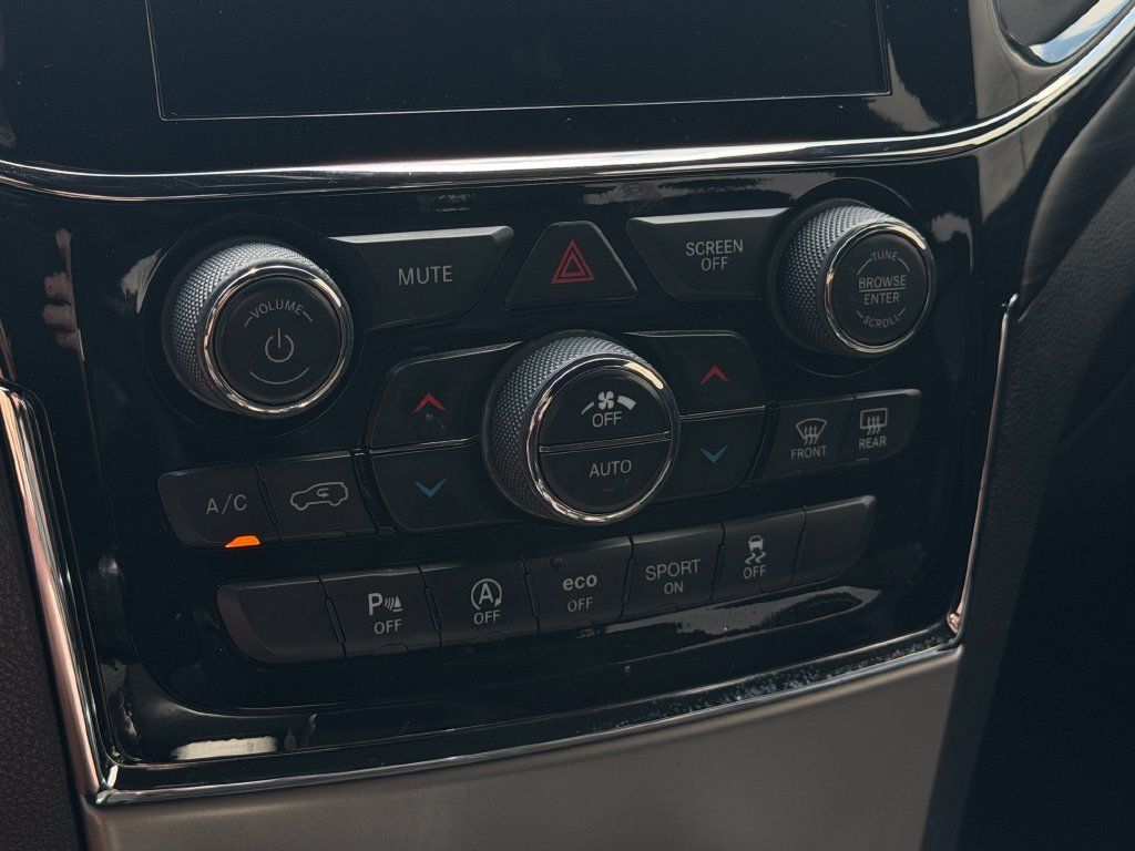 Used 2019 Jeep Grand Cherokee Altitude RWD image 22