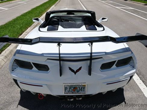 Used 2016 Chevrolet Corvette Z06 w/ 3LZ Preferred Equipment Group RWD image 7