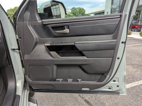 Used 2024 Toyota Tundra Limited AWD/4WD image 29