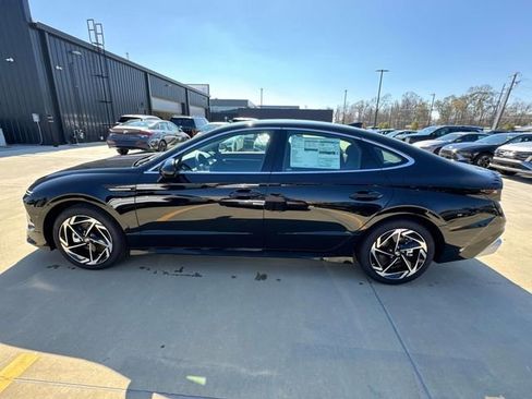 New 2026 Hyundai Sonata SEL FWD image 6