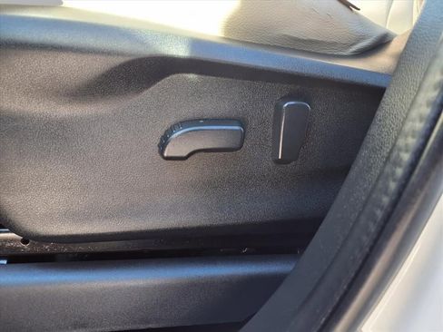 Used 2021 Subaru Ascent Premium w/ Convenience Package image 25