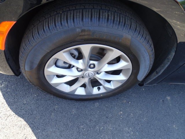 Certified 2025 Chrysler Pacifica Select w/ Uconnect Theater Family Group AWD/4WD image 27
