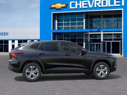New 2026 Chevrolet Trax LS FWD image 5