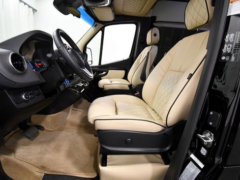 Used 2021 Mercedes-Benz Sprinter 3500 image 16