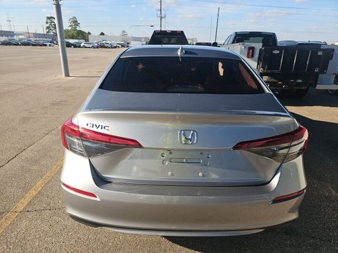 Used 2023 Honda Civic LX image 7