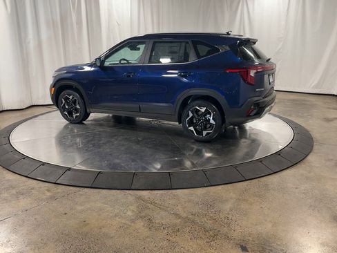 Certified 2025 Kia Seltos EX w/ EX Sunroof Package image 6