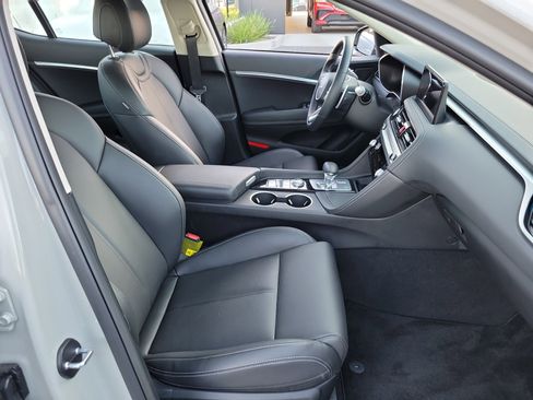 Certified 2026 Genesis G70 2.5T image 20