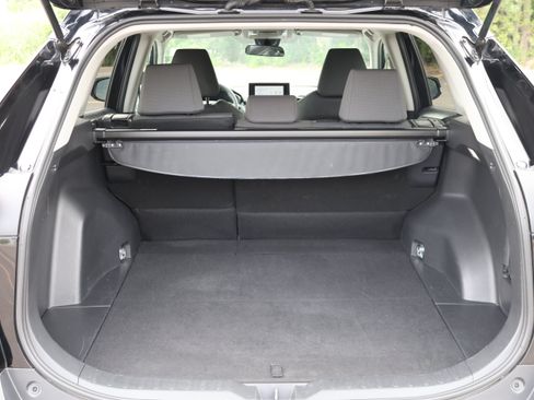 Certified 2025 Toyota RAV4 XLE FWD image 6