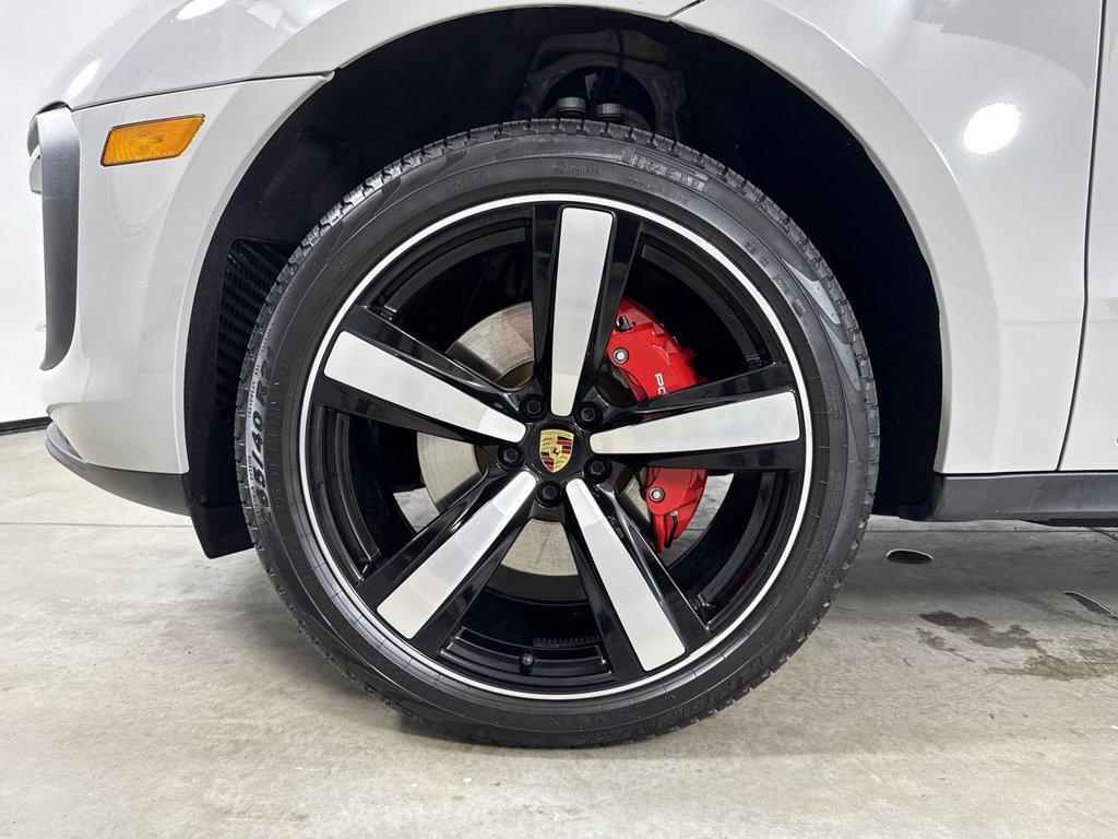 Certified 2025 Porsche Macan S AWD/4WD image 13