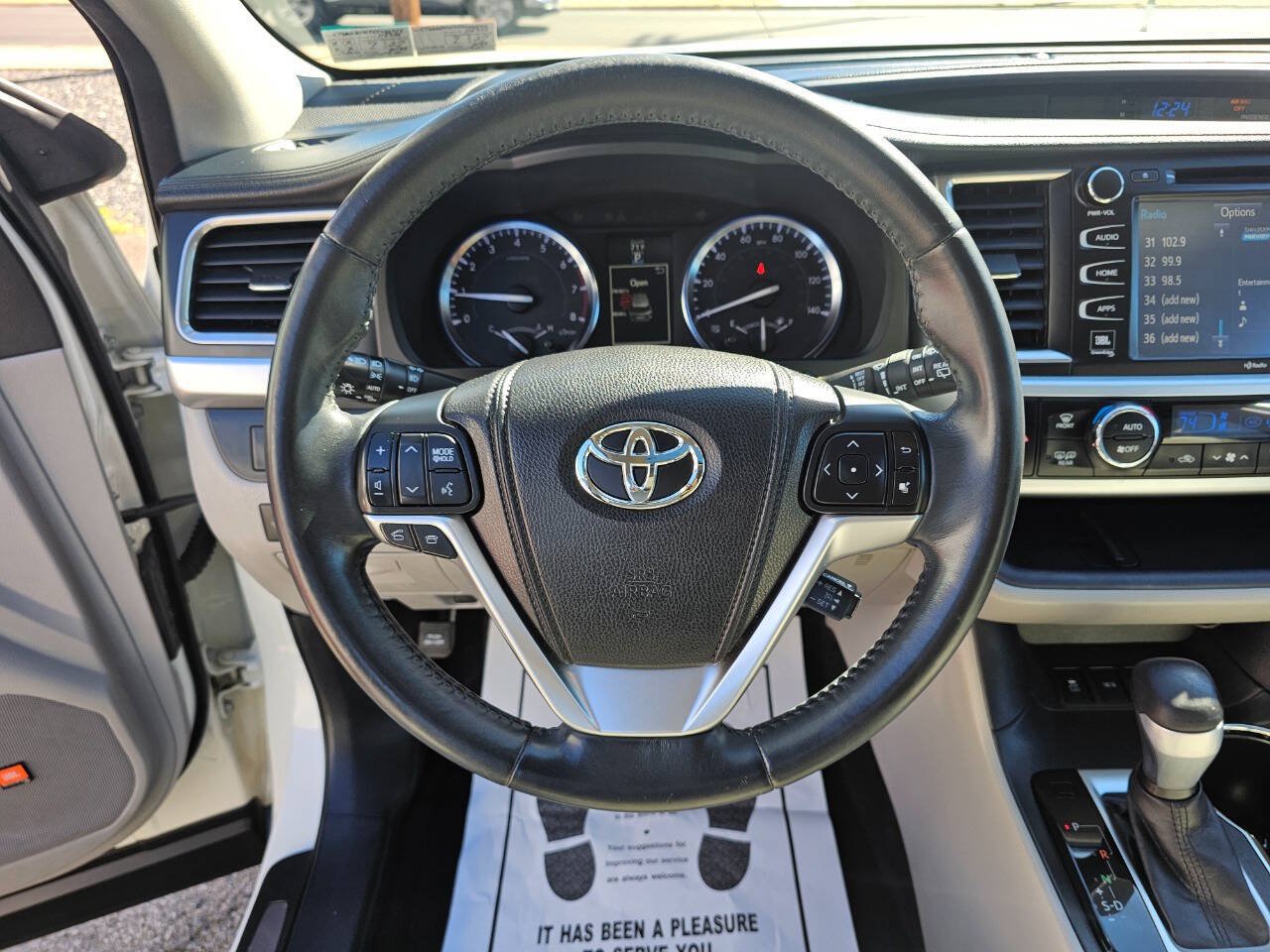 Used 2014 Toyota Highlander Limited AWD/4WD image 15