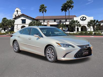 Used 2022 Lexus ES 350 w/ Accessory Package 2