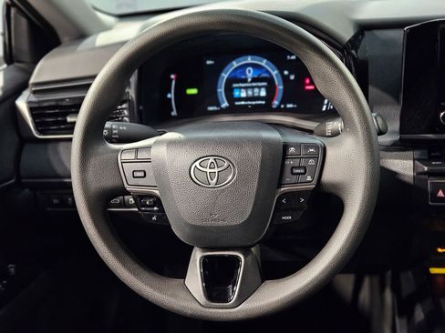 Used 2025 Toyota Camry LE image 26